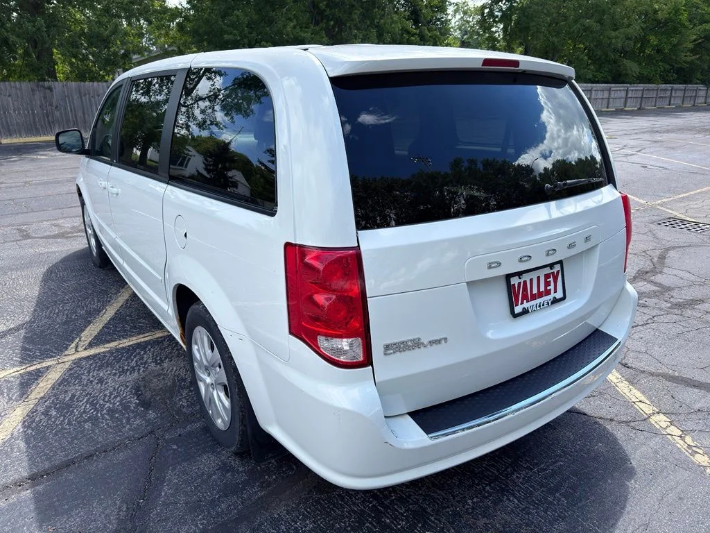 Used 2013 White Dodge SE image 11