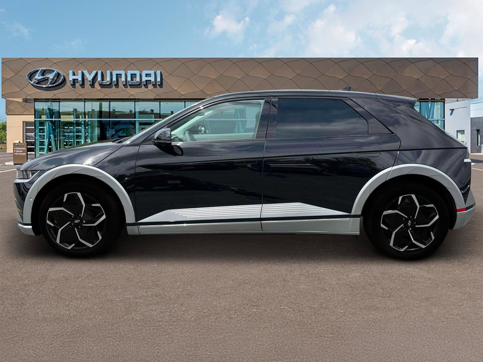 2024 Hyundai IONIQ 5 Limited - Photo 22