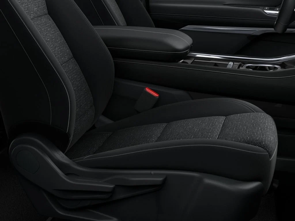 New 2027 Summit White Chevrolet LT image 9