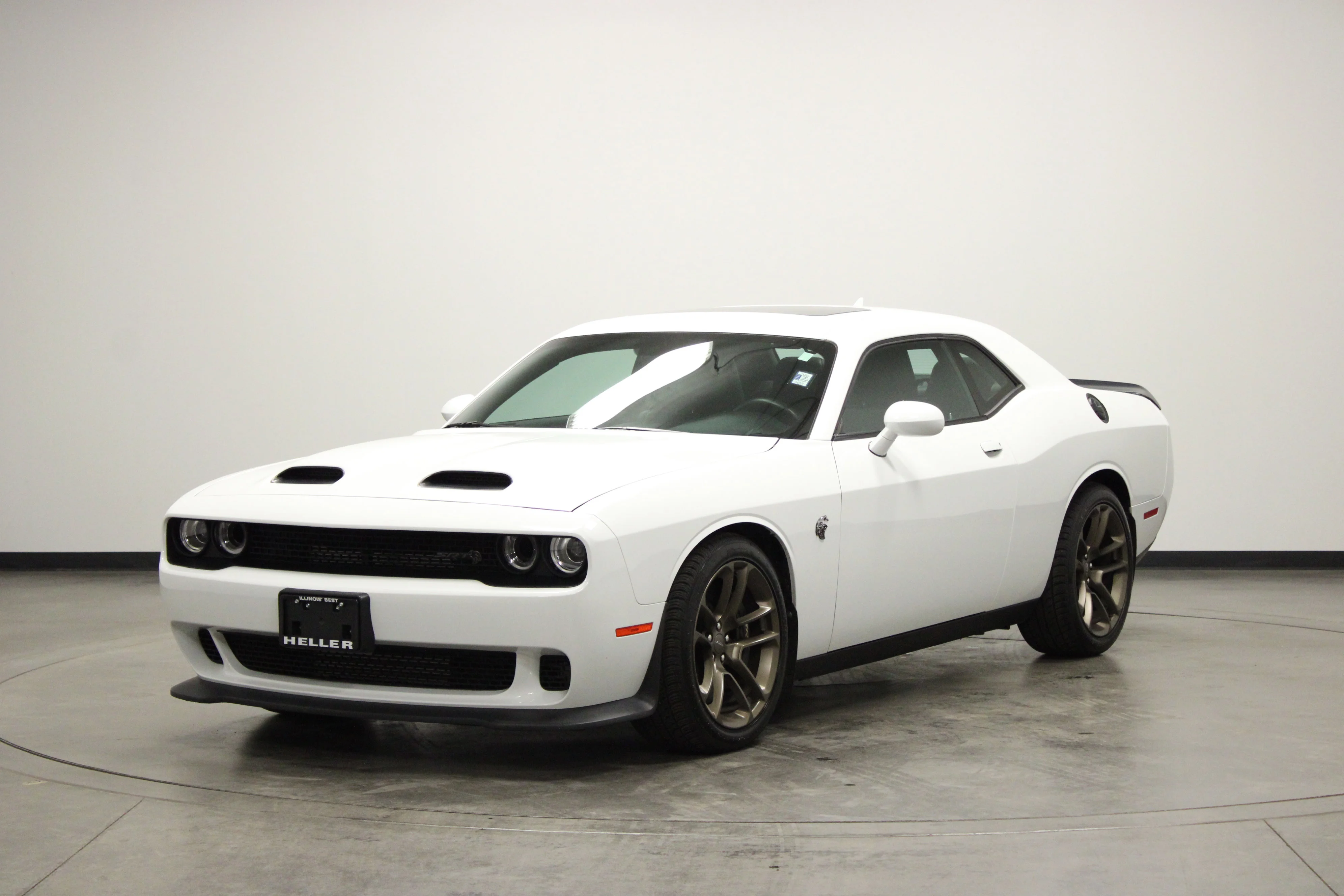 Used 2022 White Knuckle Clearcoat Dodge SRT Hellcat Redeye image 4