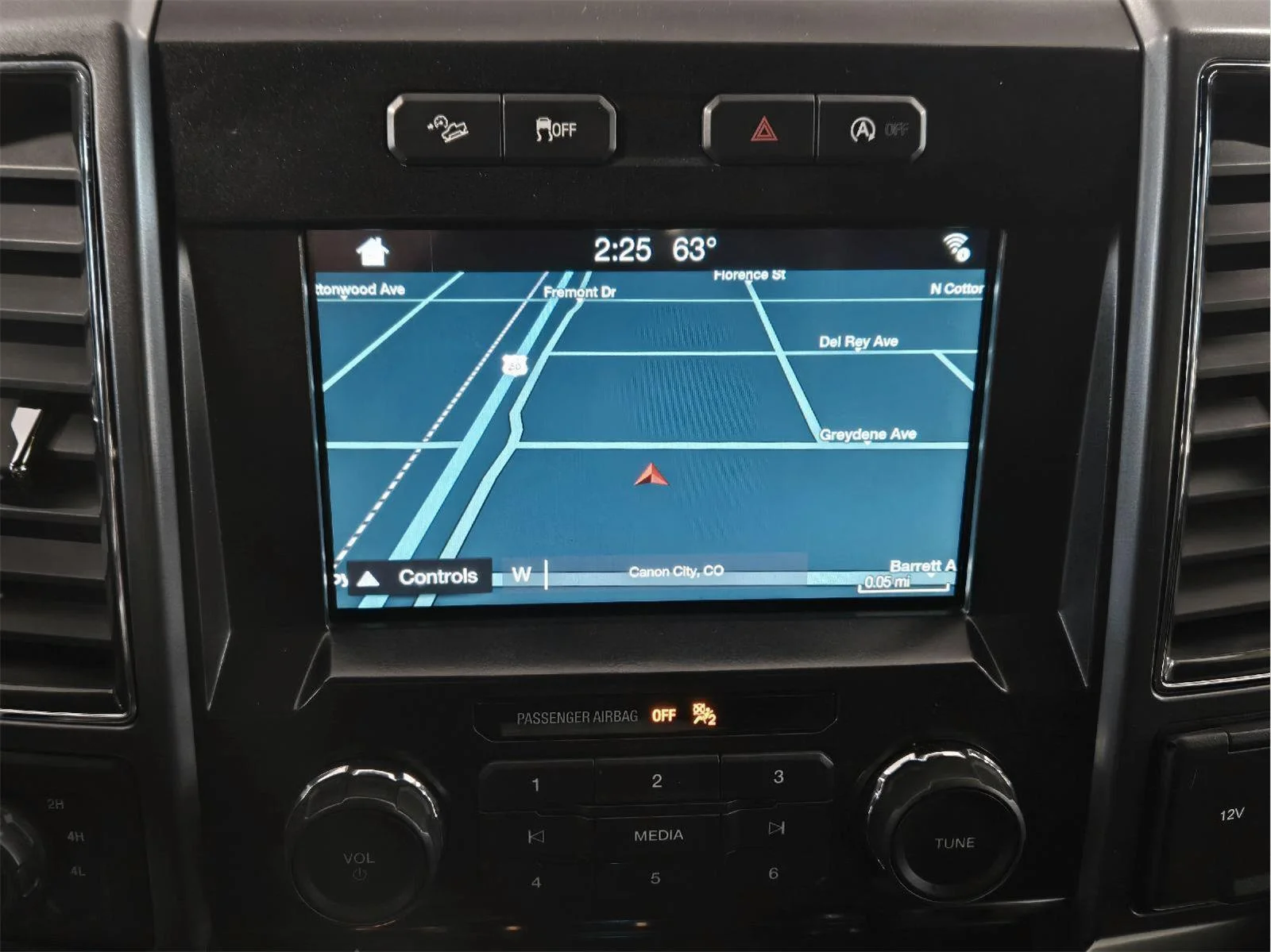 Used 2017 Oxford White Ford XLT image 28