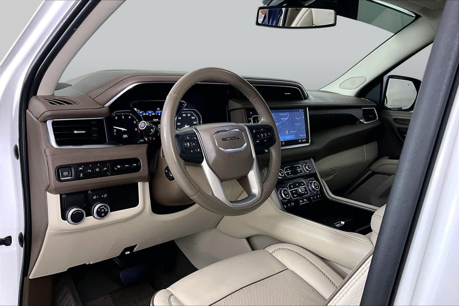 Used 2021 White Frost Tricoat GMC Denali image 16