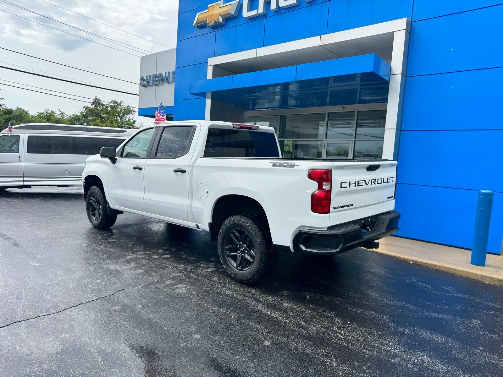 New 2026 Summit White Chevrolet Custom Trail Boss image 3