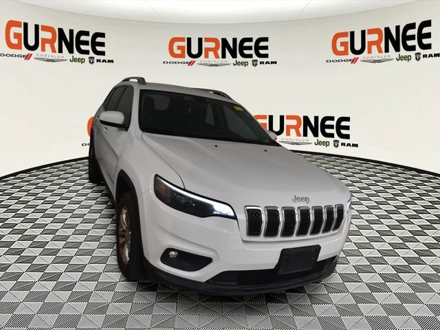 Used 2019 White Jeep Latitude image 8