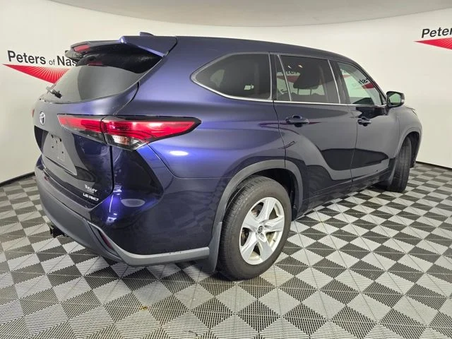 Used 2021 Blue Toyota LE image 7