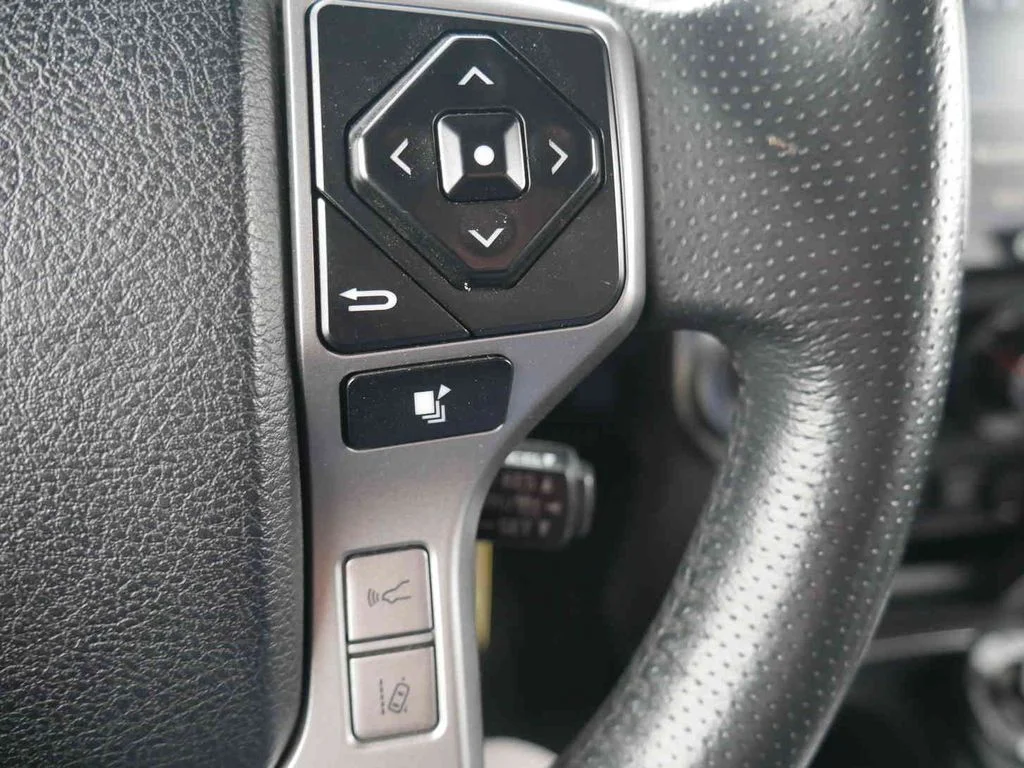 Used 2020 Red Toyota SR5 image 36