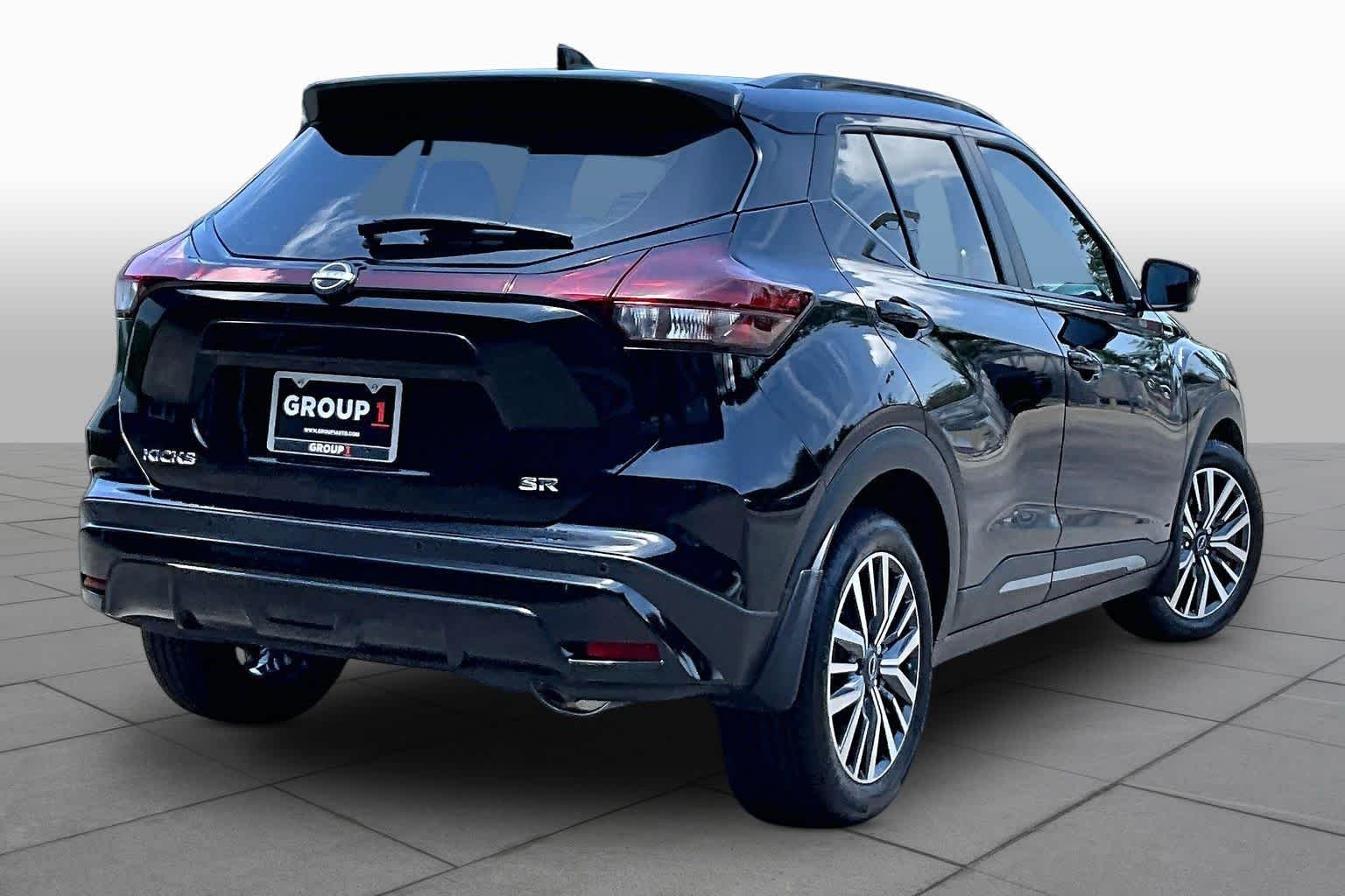Used 2024 Super Black Nissan SR image 13