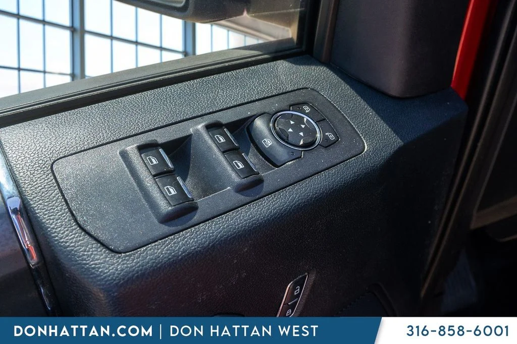 Used 2017  Ford XLT image 13