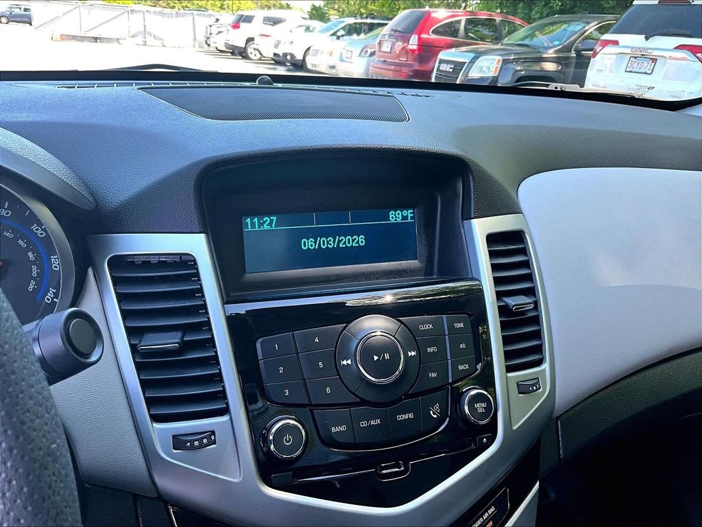 Used 2016 White Chevrolet LS image 18