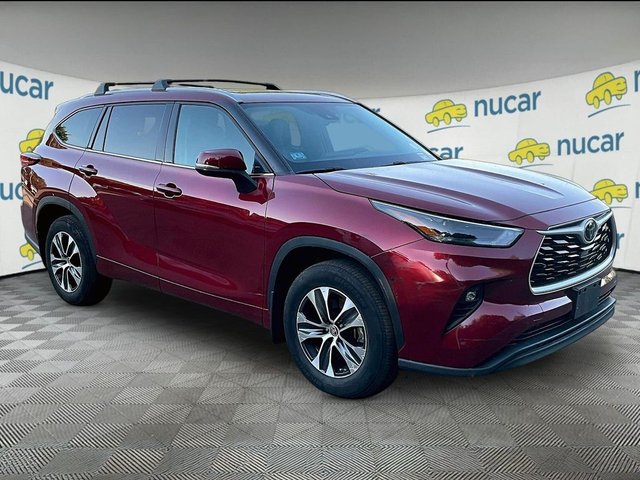 2022 Toyota Highlander 2022 Toyota Highlander XLE 4D Sport Utility