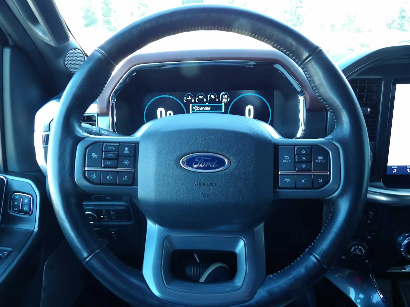 Used 2022 Star White Ford LARIAT image 18