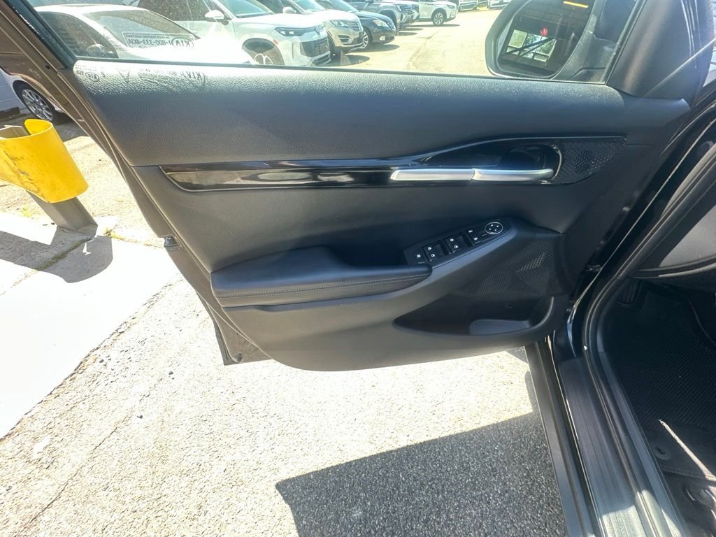 Used 2021 Black Kia EX image 8