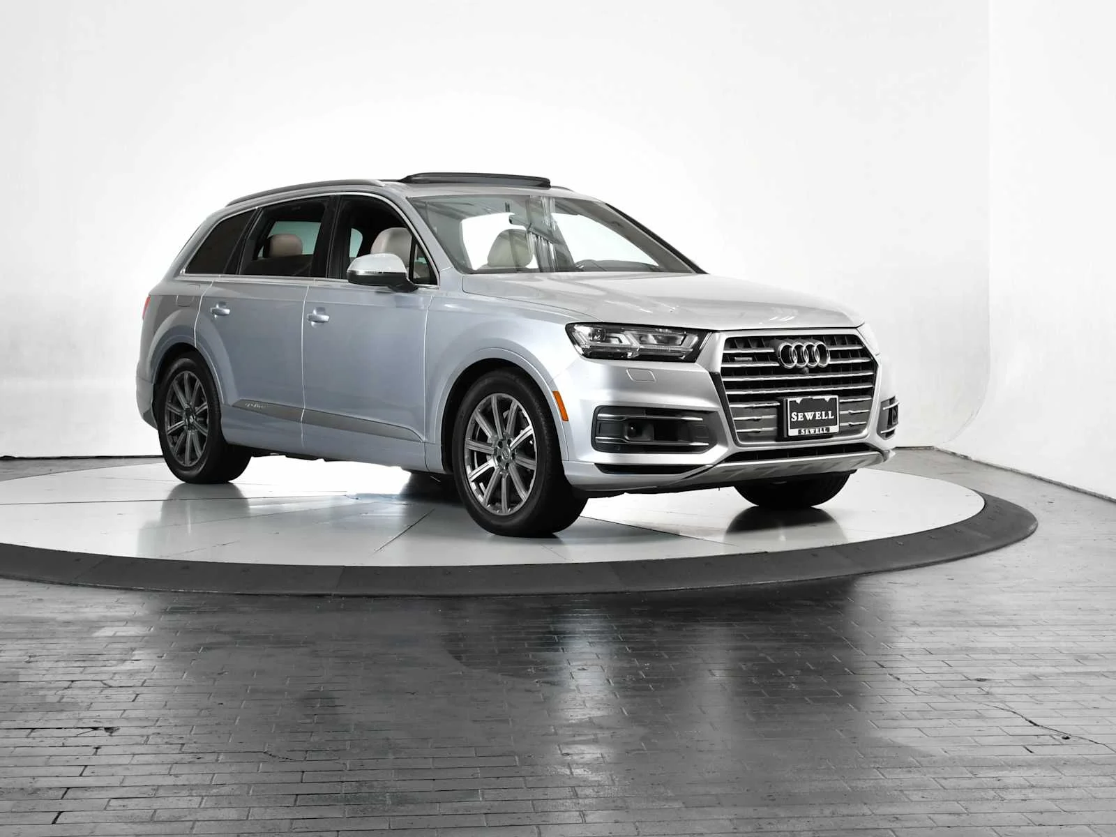 Used 2017 Florett Silver Metallic Audi Prestige image 8