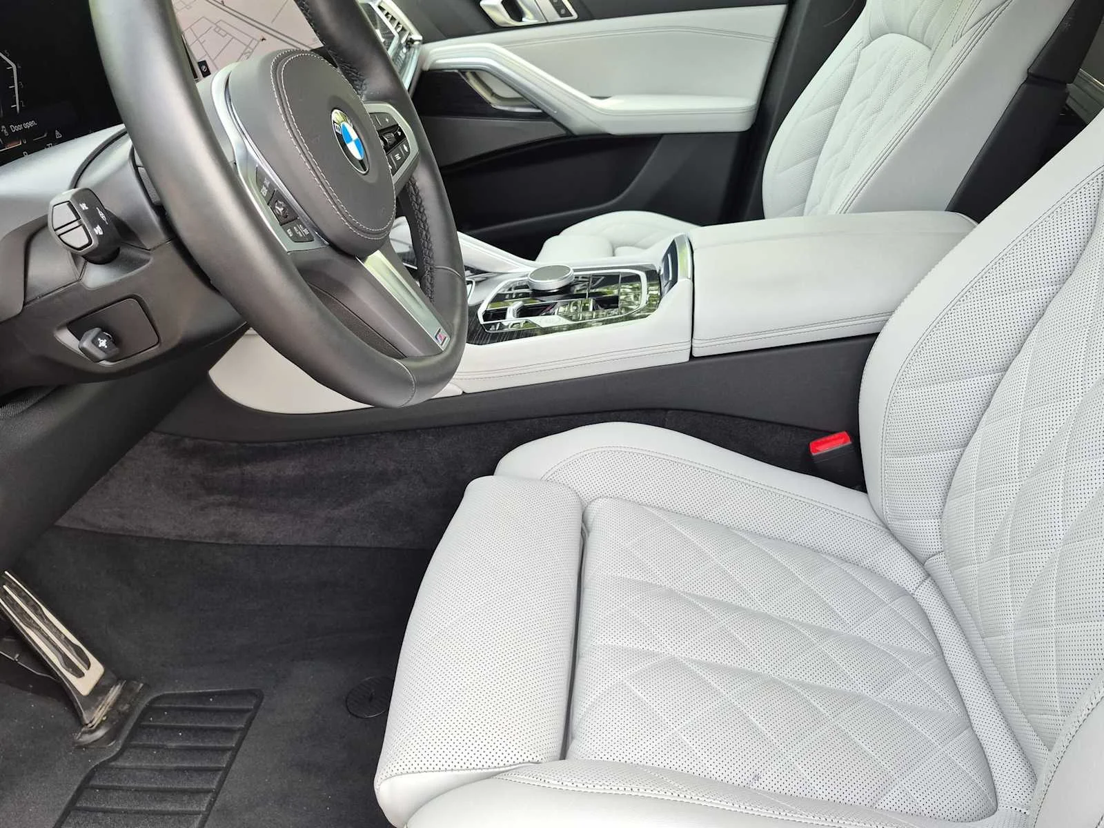 New 2026 Black Sapphire Metallic BMW xDrive40i image 15