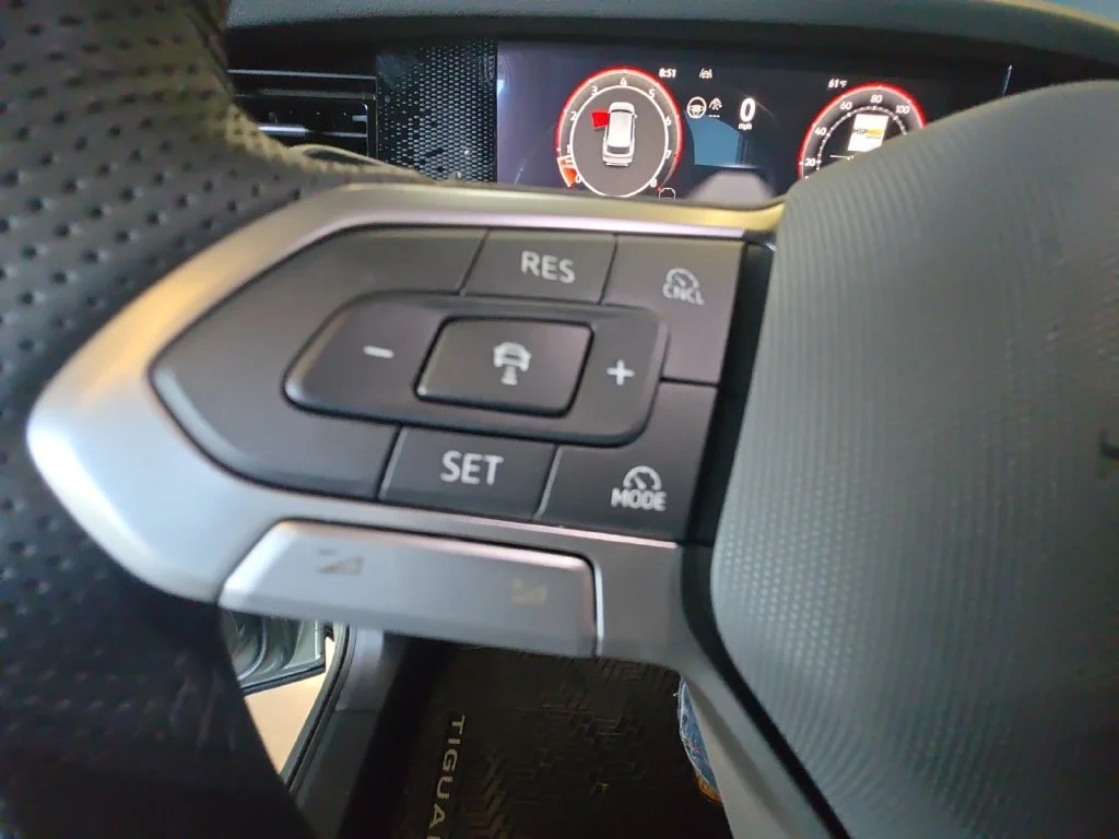 Used 2026 Green Volkswagen SE R-Line Black image 26
