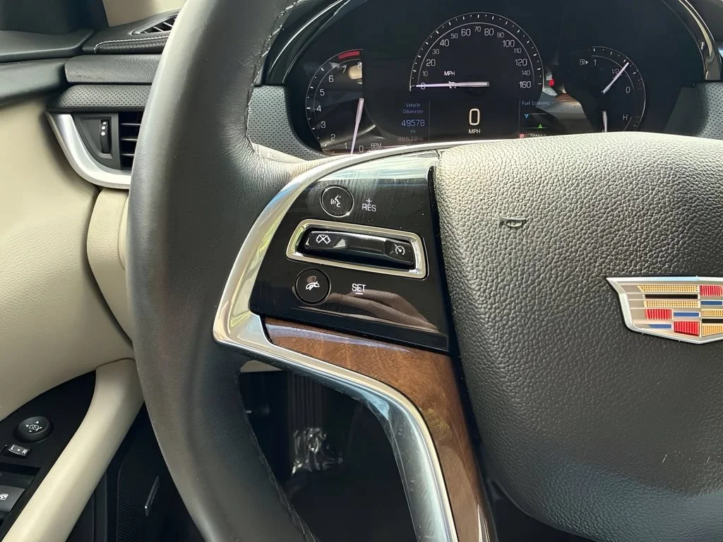 Used 2018 PHANTOM GRAY METALLIC Cadillac  image 16