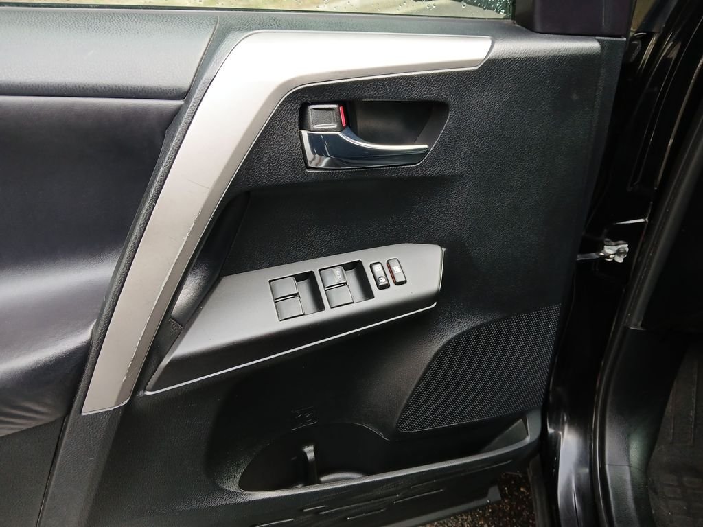 Used 2016 Black Toyota XLE image 28