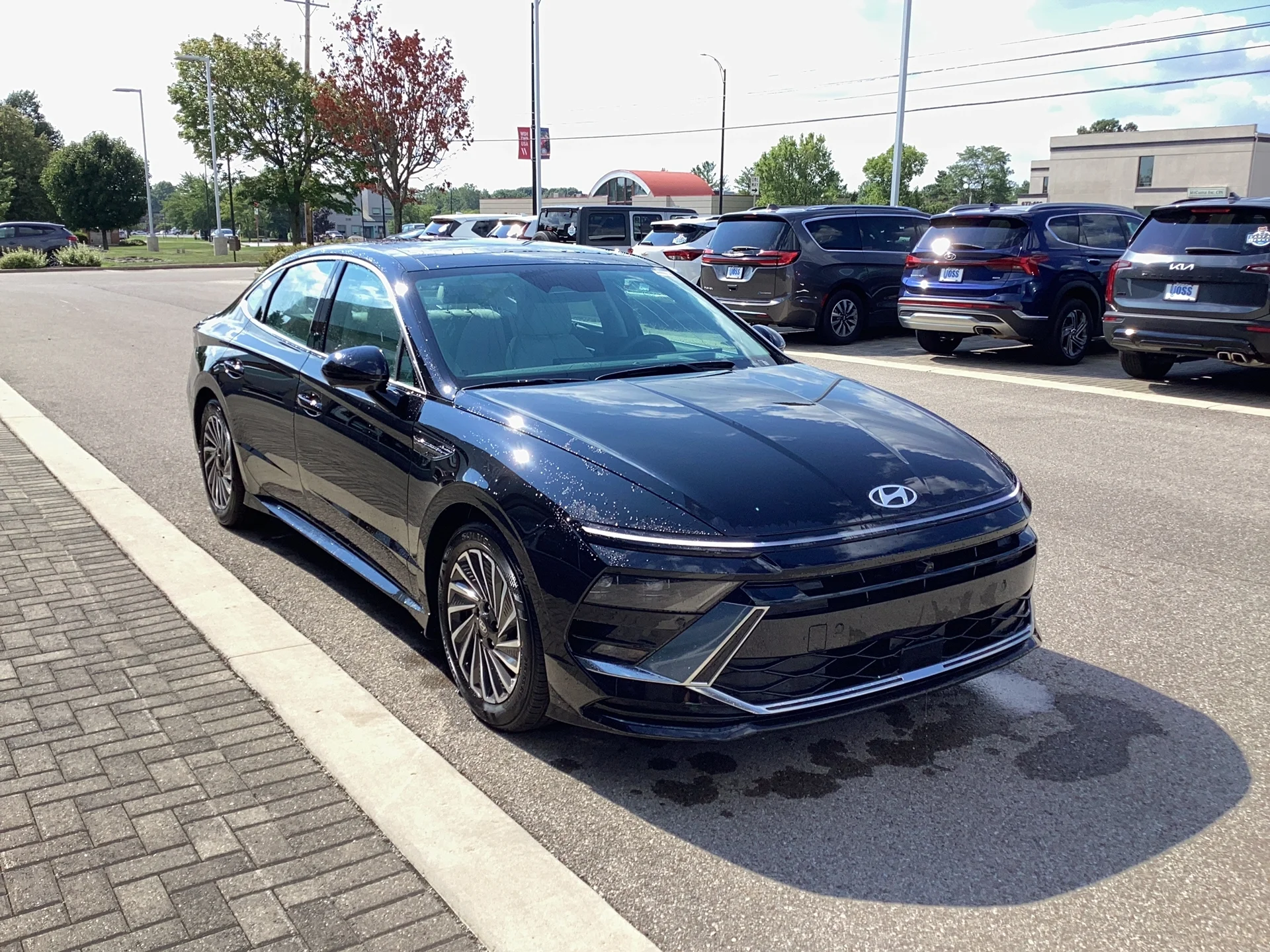 New 2026 Abyss Black Pearl Hyundai Limited image 2