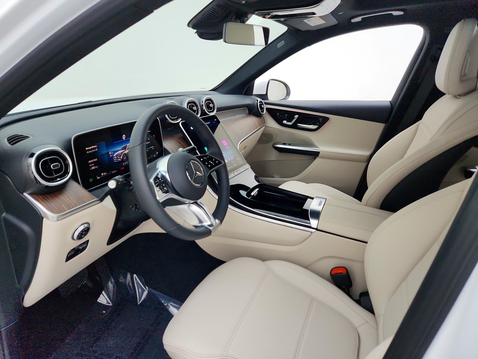 New 2026 Polar White Mercedes-Benz GLC 300 SUV image 16