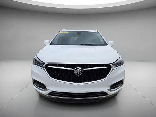 Used 2020 Summit White Buick Essence image 8