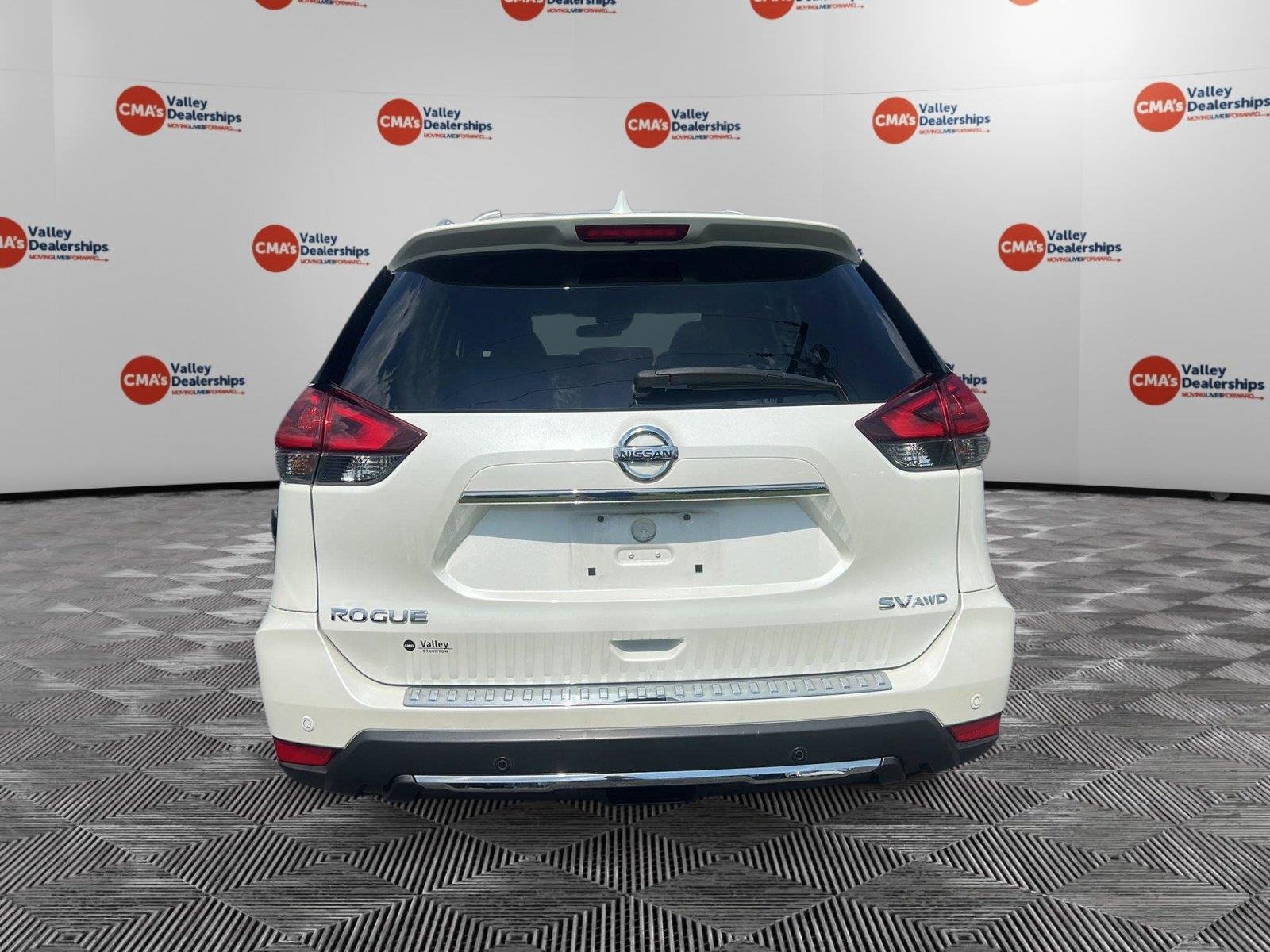 Used 2020 Pearl White Tricoat Nissan SV image 3