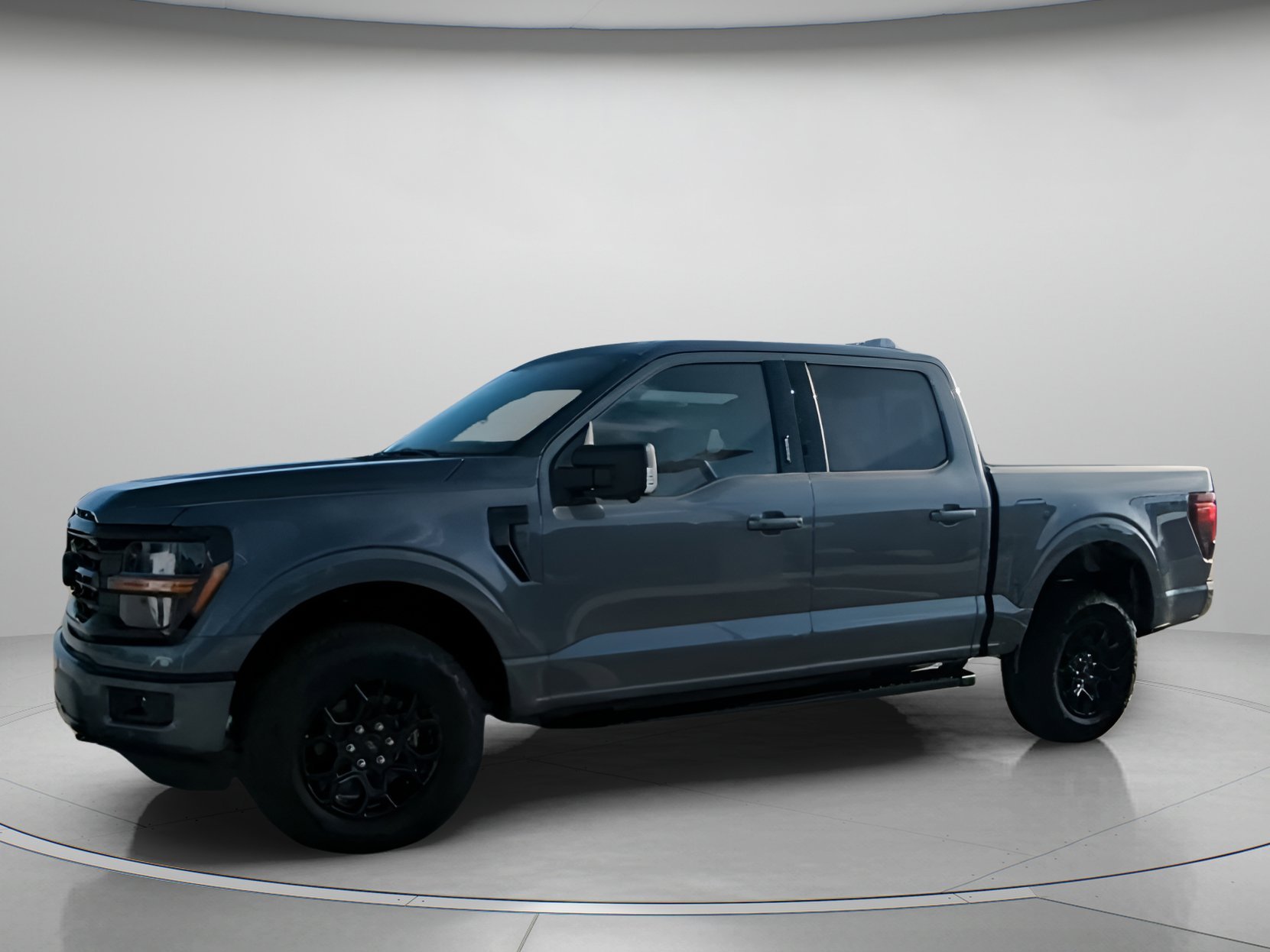 New 2026 Carbonized Gray Metallic Ford XLT image 11