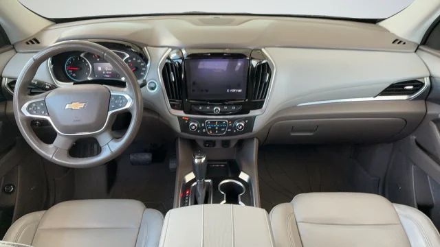 Used 2020 Silver Chevrolet Premier image 9