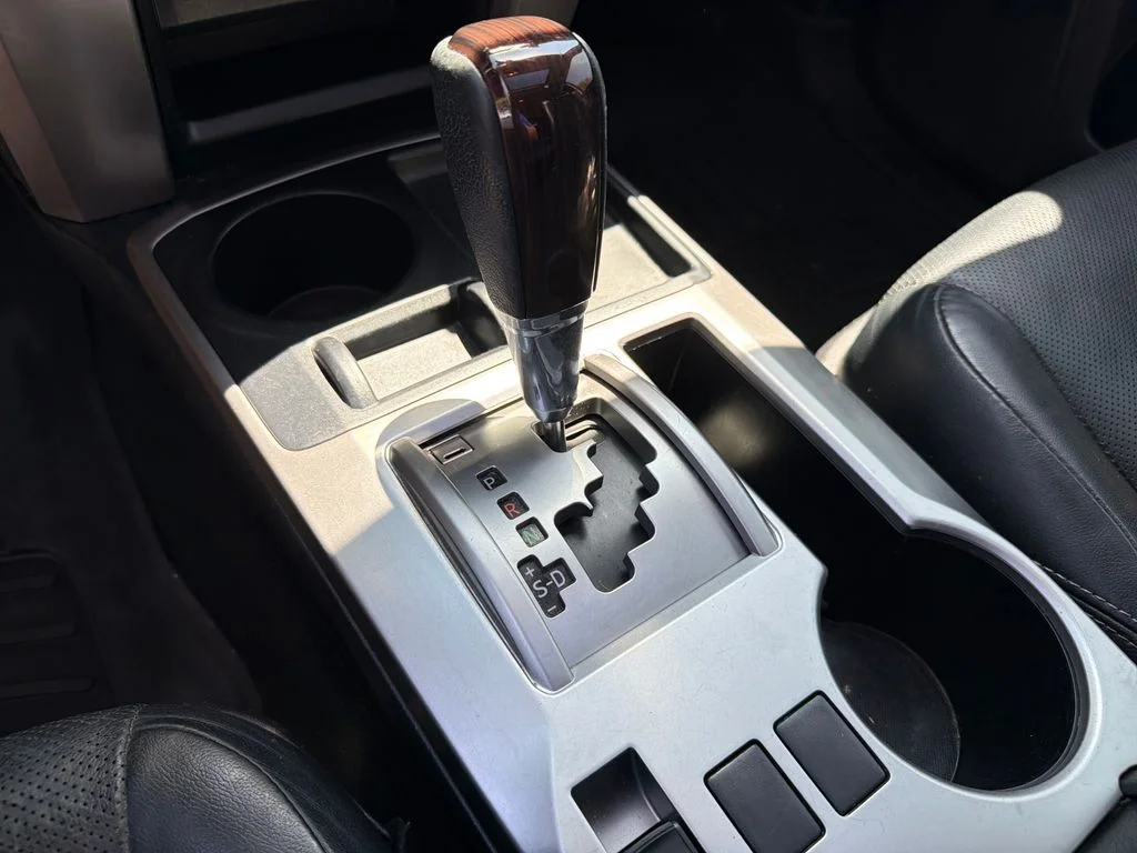 Used 2015 Black Toyota Limited image 28