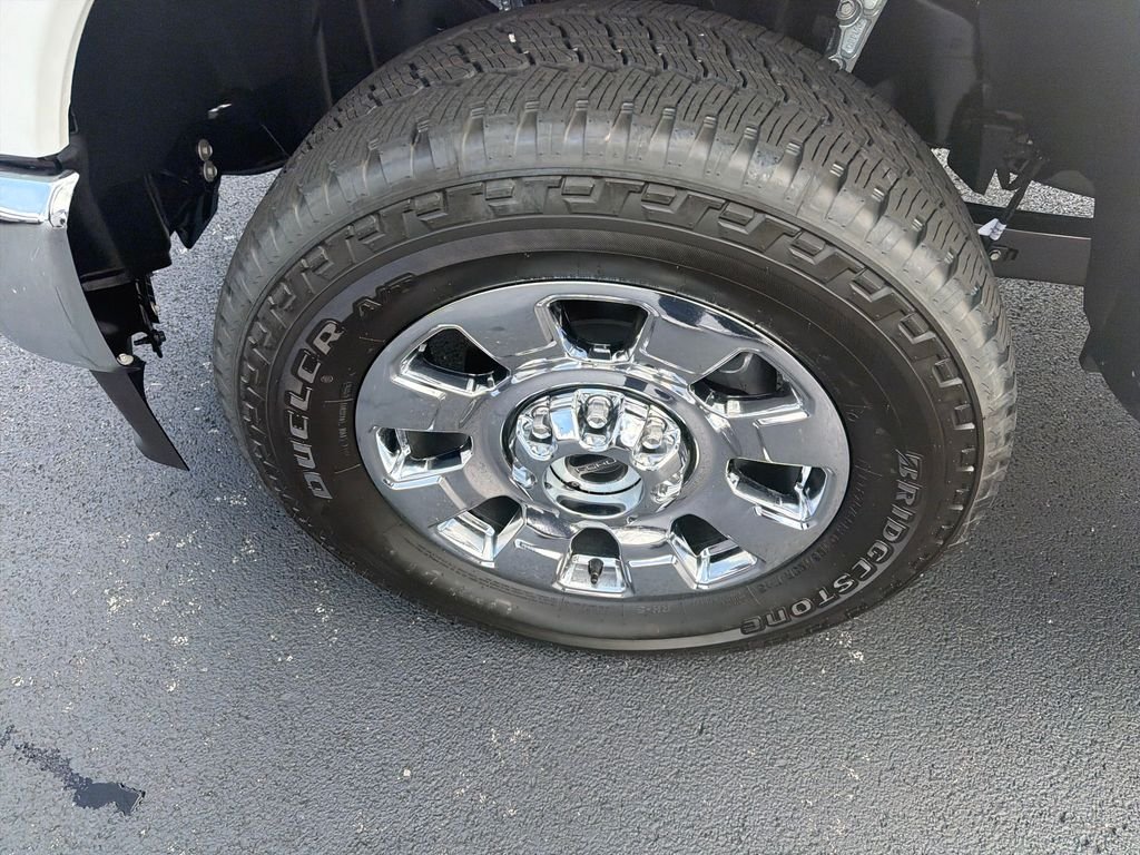 New 2026 Star White Metallic Tri-Coat Ford F-250® Lariat® image 10