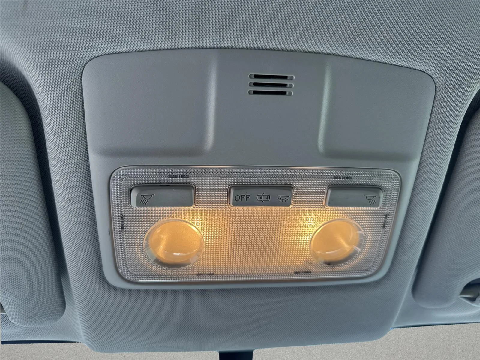 Used 2014 Pyrite Mica Toyota LE image 28