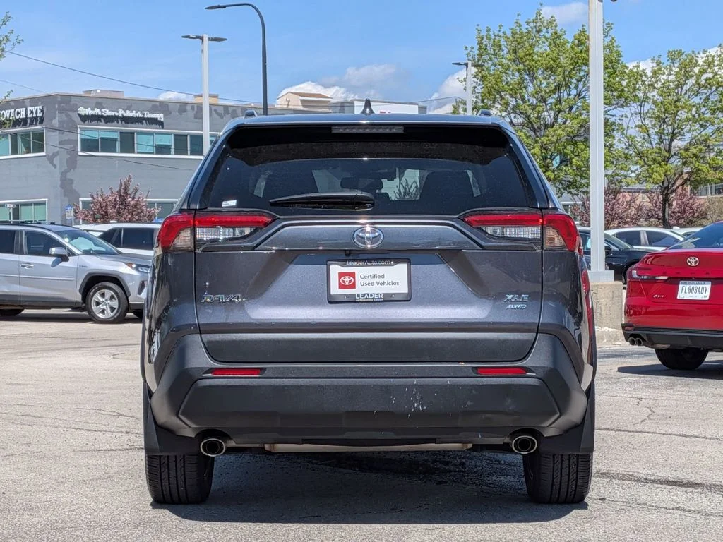 Used 2024 Gray Toyota XLE Premium image 6