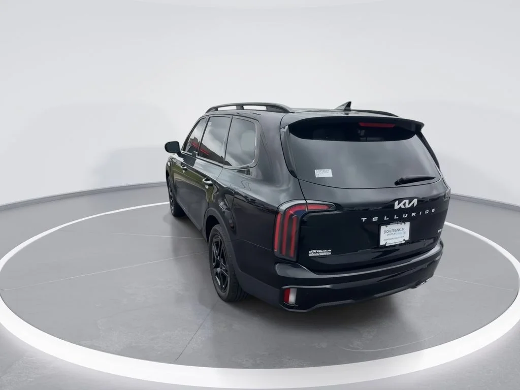 Used 2024 Black Kia EX X-Line image 6