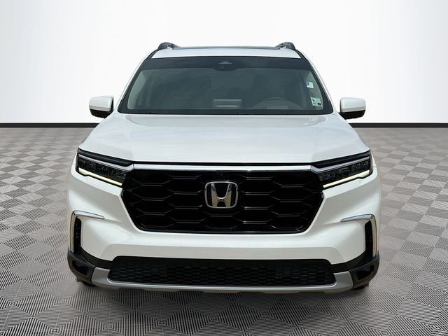 Used 2023 White Honda Elite image 2