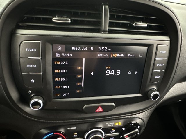 2024 Kia Soul LX - Photo 30