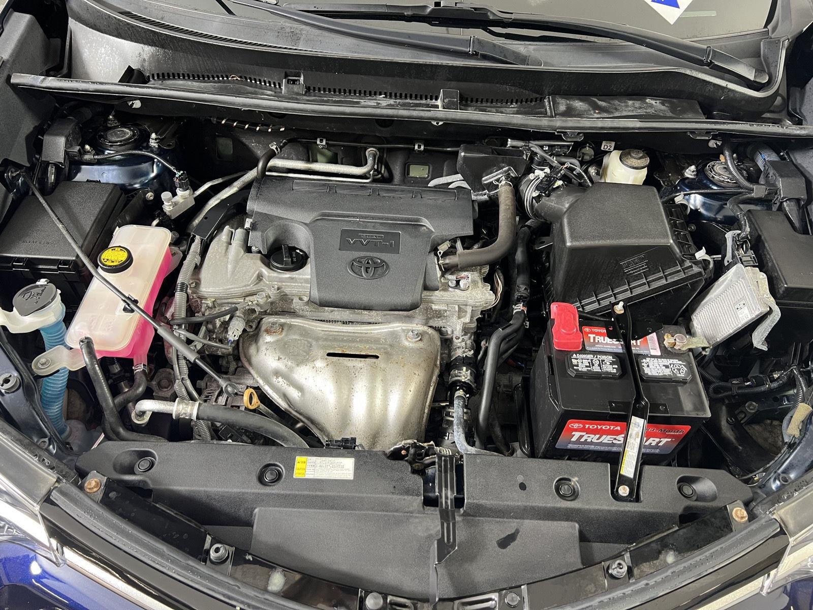 Used 2018 Galactic Aqua Mica Toyota Limited image 31