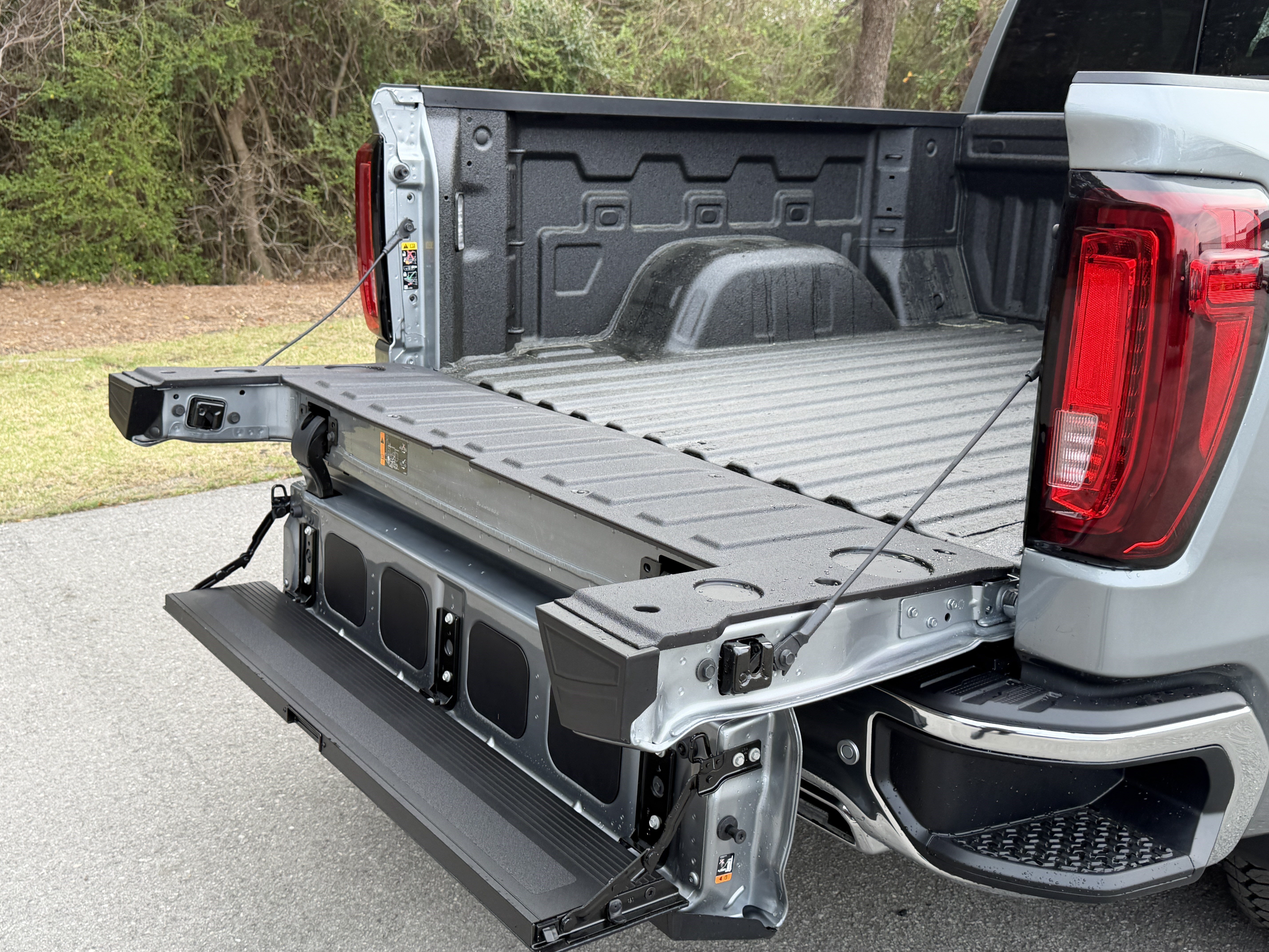 2026 GMC Sierra 1500 SLT - Photo 18