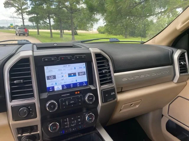 Used 2021 White Ford Lariat image 22