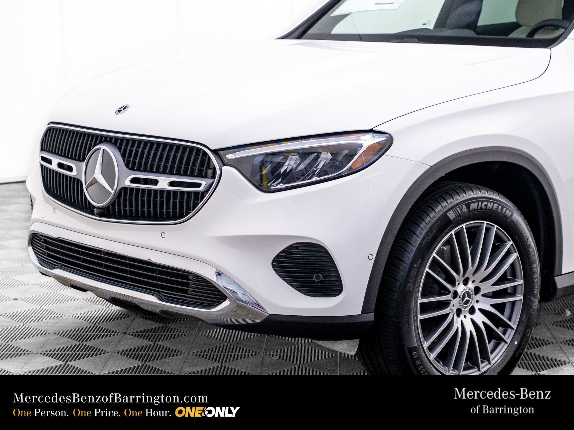New 2026 Polar White Mercedes-Benz GLC 300 image 37