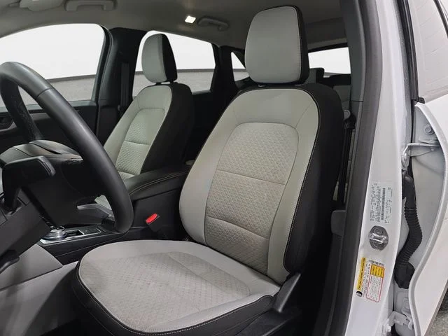Certified Used 2023 Oxford White Ford Active image 12