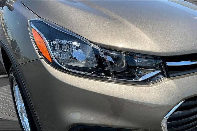 Used 2021 Gray Chevrolet LS image 30