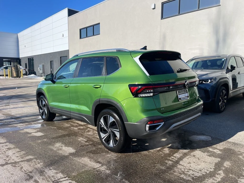 New 2026 Bright Moss Green Metallic Volkswagen 1.5T SE image 3