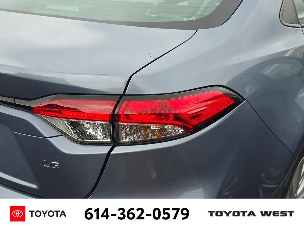 Used 2024  Toyota LE image 9