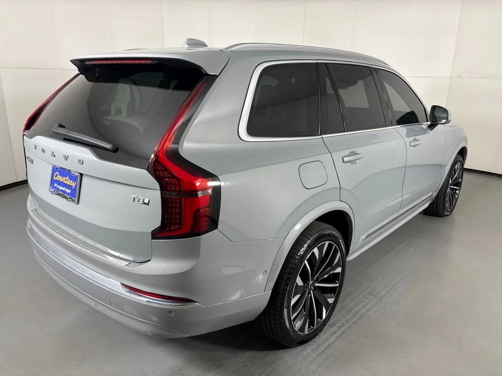 New 2026 Vapour Grey Volvo Ultra image 7