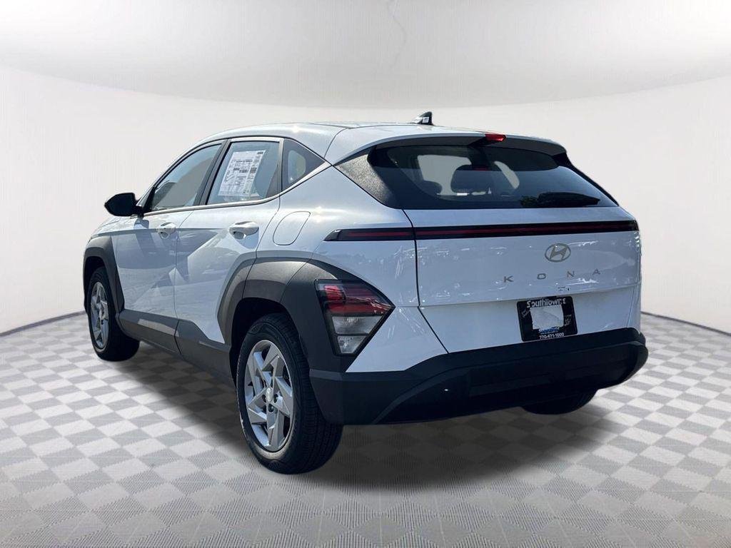 New 2026 White Hyundai SE FWD image 7