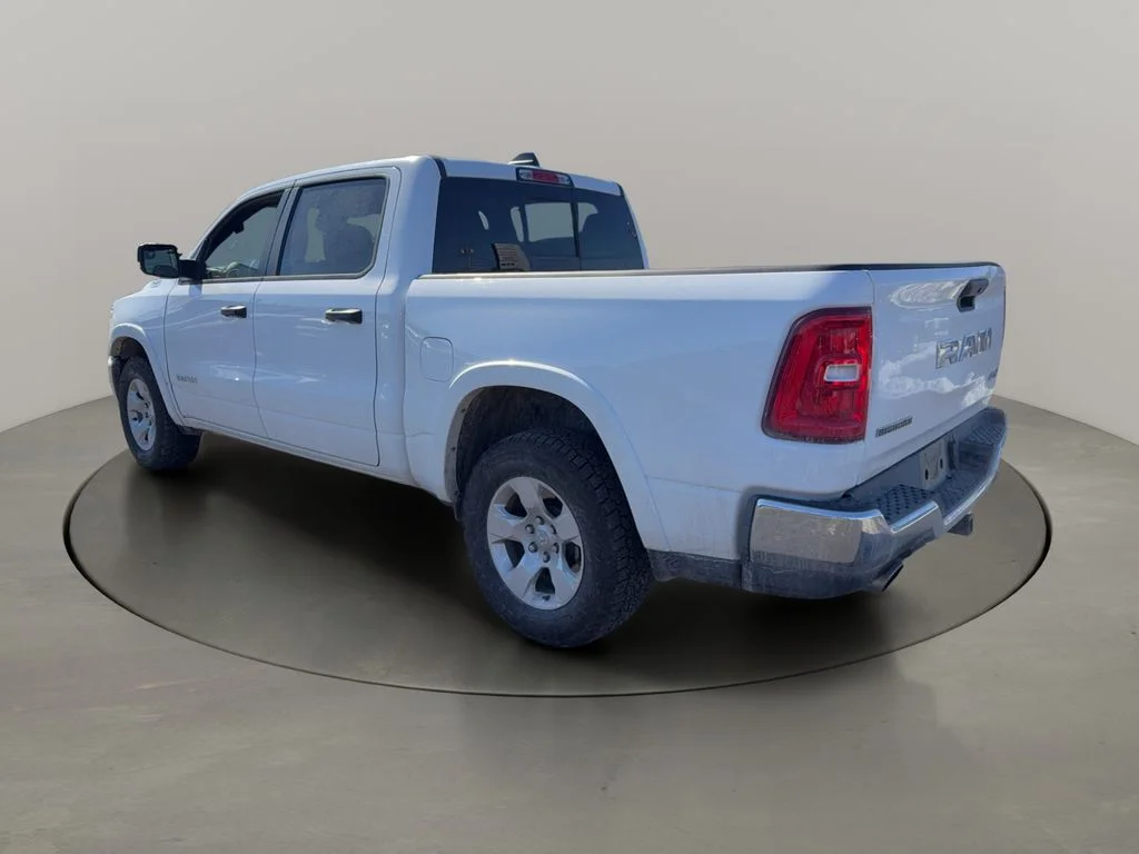 Used 2025 White Ram Big Horn/Lone Star image 3