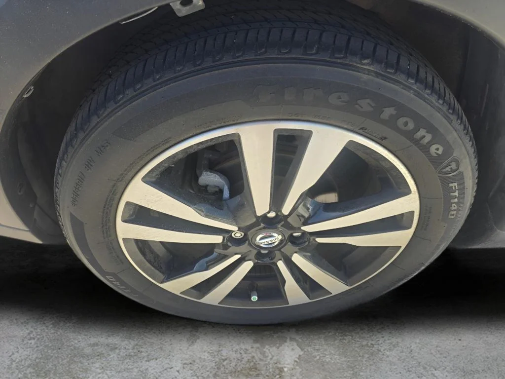 Used 2020 Brilliant Silver Metallic Nissan SV image 16