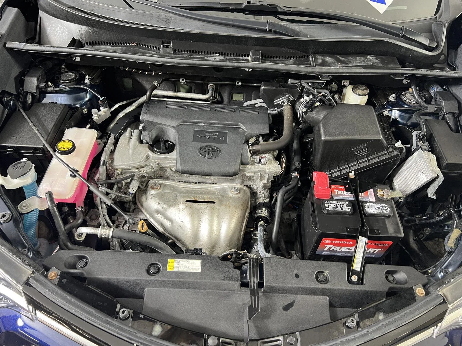 Used 2018 Galactic Aqua Mica Toyota Limited image 31