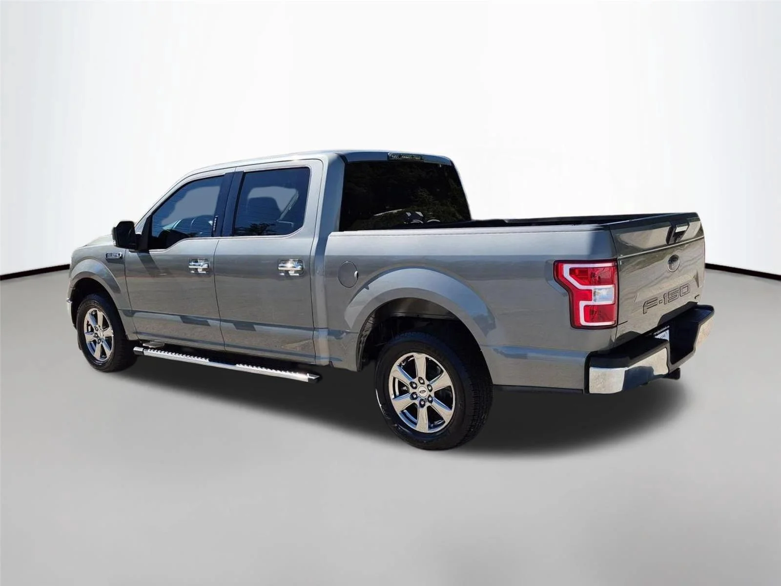 Used 2020  Ford XLT image 3