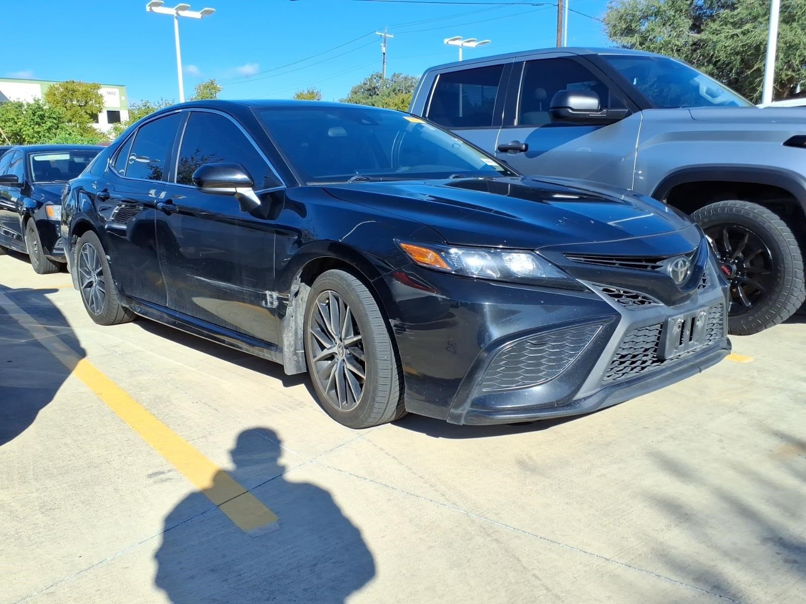 Used 2021 MIDNIGHT BLACK ME Toyota SE image 3