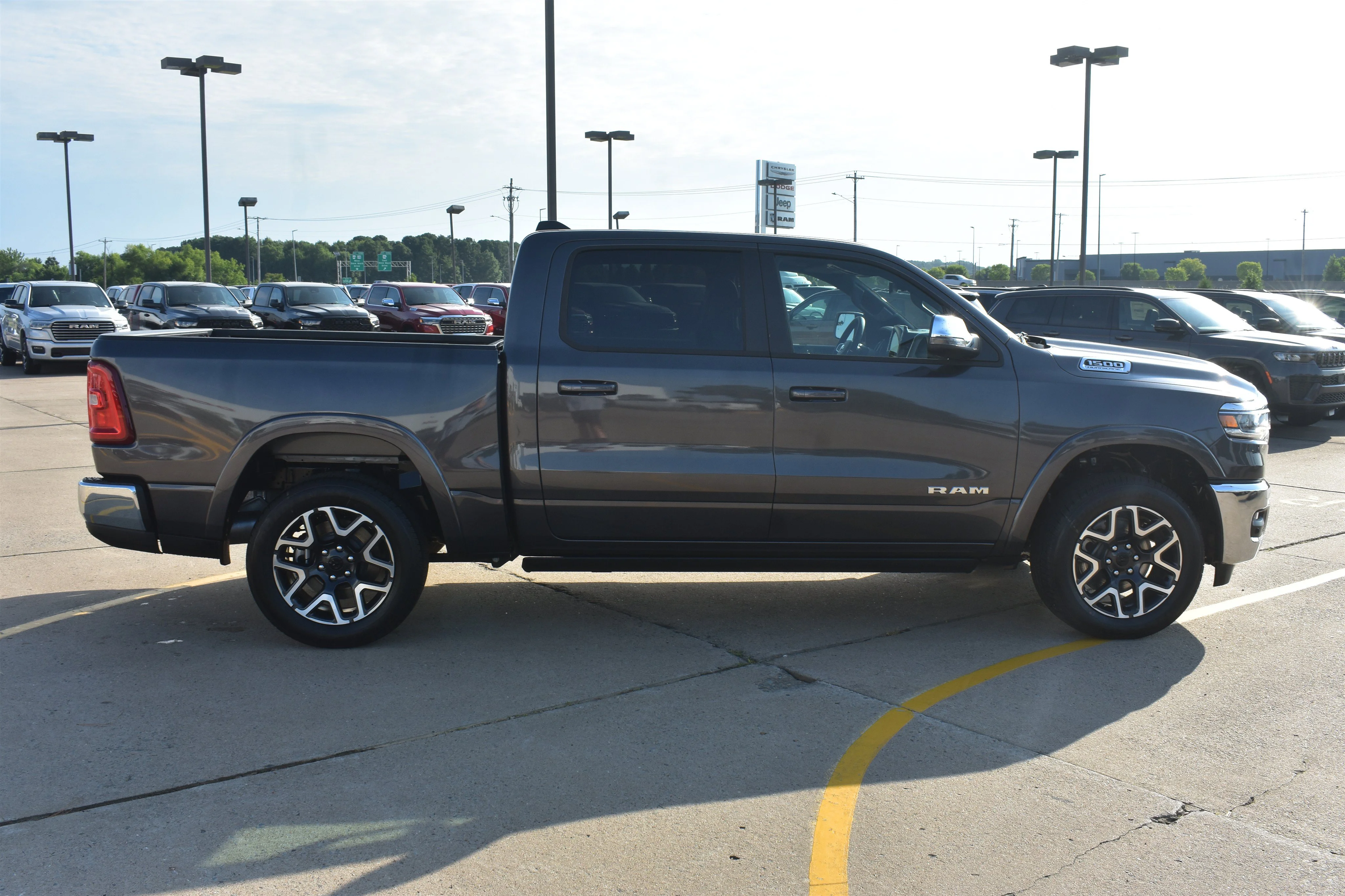 New 2026 Granite Crystal Metallic Clearcoat Ram Laramie image 4